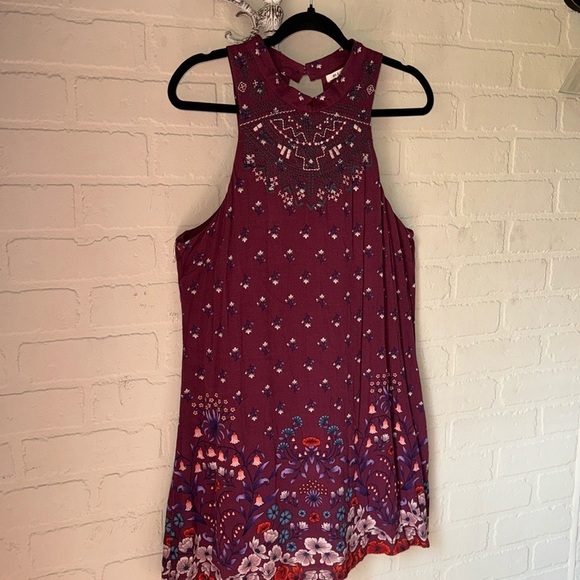 Embroidered dress Miami floral Francesca’s store large sleeveless burgundy - Picture 2 of 7